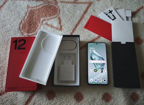 OnePlus 12 Μαύρο 16/512gb ελληνικό άψογο με 2 χρόνια εγγύηση
