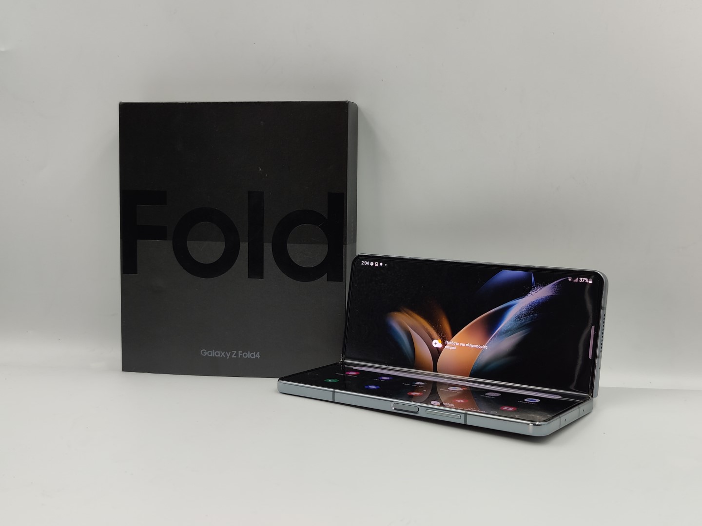 Fold 3 фото