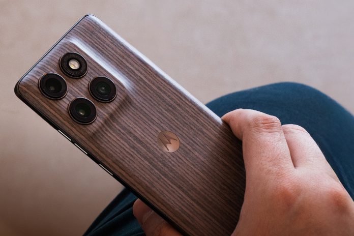 Motorola Edge Wood