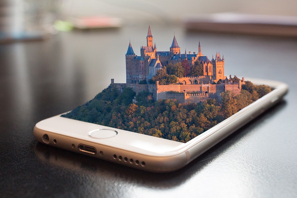 Samsung Apple hologram