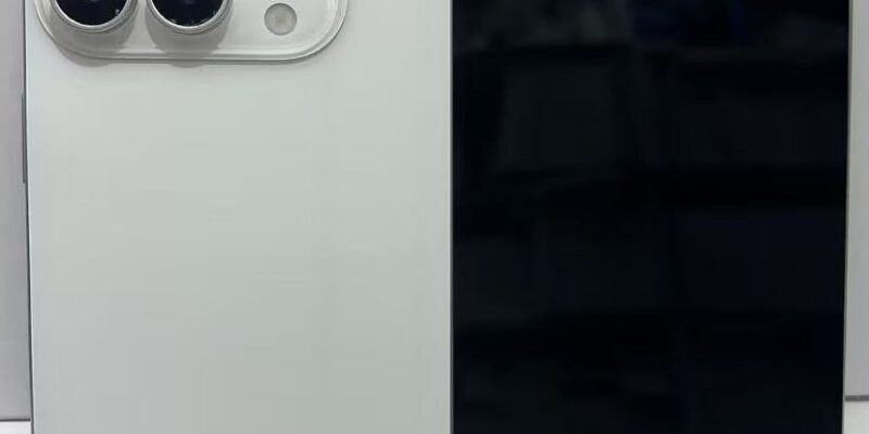 iPhone Ultra