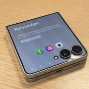 Samsung Galaxy Z Flip 8